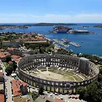 Holiday House With A Parking Space Pula - 22433